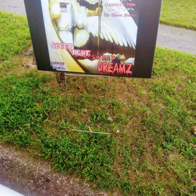 Mastamind Grass Sign